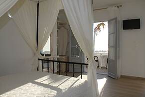 Hotel Thira