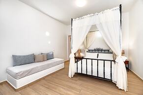 Hotel Thira