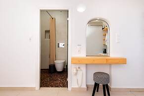 Hotel Thira