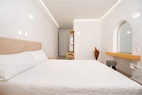 Hotel Thira