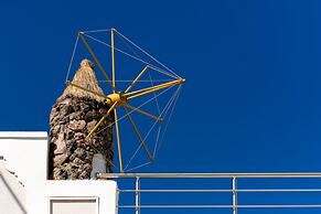 Hotel Thira