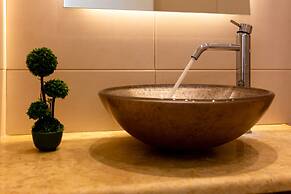 Hotel Thira