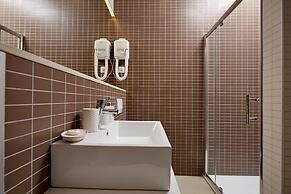 Dream Hotel