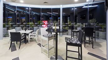 Dream Hotel