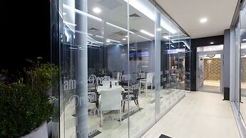 Dream Hotel