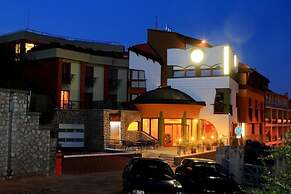 Sándor Hotel