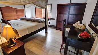 The Seaview Lodge
