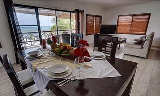 The Seaview Lodge