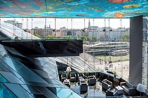 SO/ Vienna