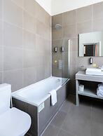 Kew Gardens Hotel