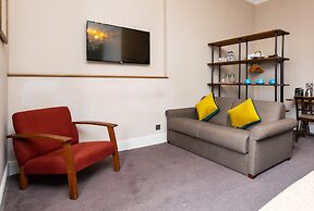Kew Gardens Hotel