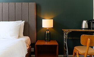 Kew Gardens Hotel