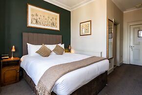 Kew Gardens Hotel