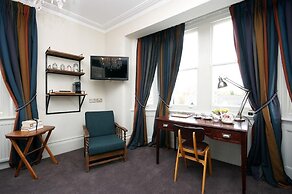 Kew Gardens Hotel
