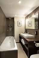 Kew Gardens Hotel