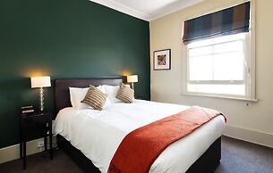 Kew Gardens Hotel