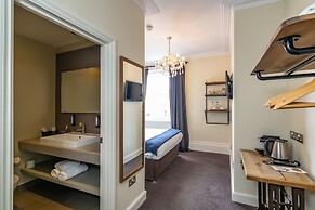 Kew Gardens Hotel
