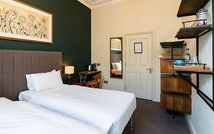 Kew Gardens Hotel