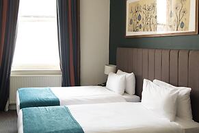 Kew Gardens Hotel