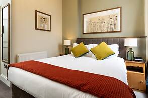 Kew Gardens Hotel