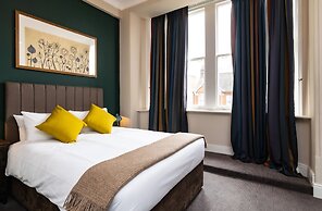 Kew Gardens Hotel