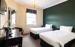 Kew Gardens Hotel