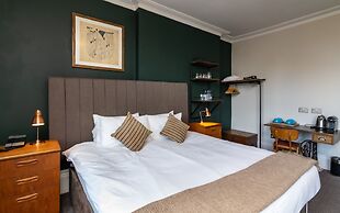 Kew Gardens Hotel