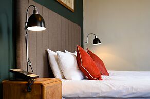 Kew Gardens Hotel