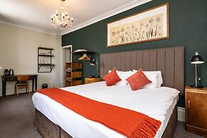 Kew Gardens Hotel