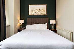 Kew Gardens Hotel