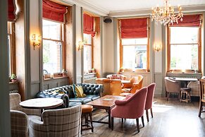 Kew Gardens Hotel