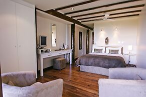 Lalapanzi Lodge