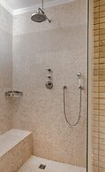 Hotel Martinis Marchi