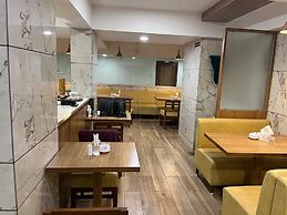 Hotel Golden Plaza