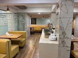 Hotel Golden Plaza