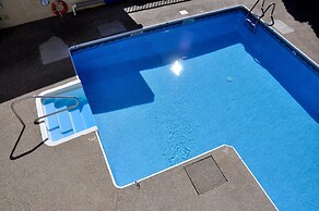 Summerland Motel
