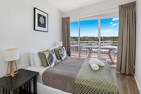Beachside Resort - Kawana Waters