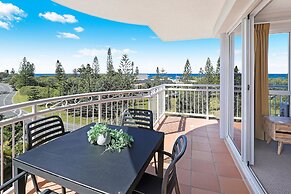 Beachside Resort - Kawana Waters