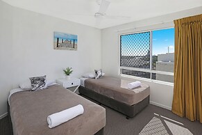 Beachside Resort - Kawana Waters