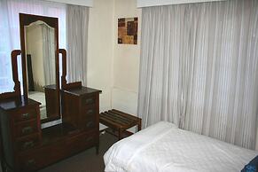 Thatchings Guest House