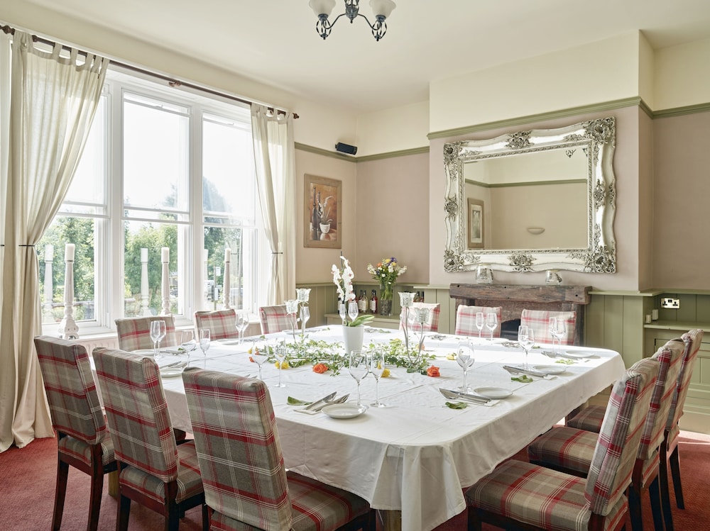 Tennant Arms Hotel