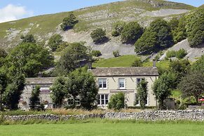 Tennant Arms Hotel