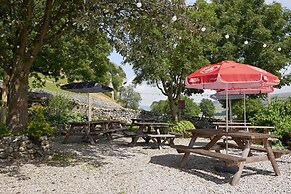 Tennant Arms Hotel