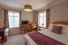 The Avon Causeway Hotel