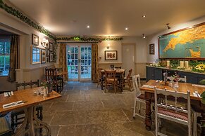 The Avon Causeway Hotel