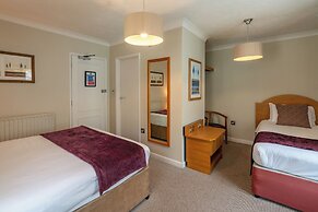 The Avon Causeway Hotel