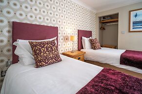 The Avon Causeway Hotel