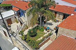 Nikis House