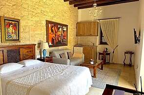 Nikis House