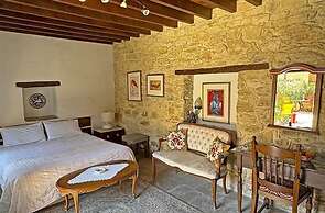 Nikis House